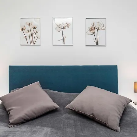 Sloneczny Z Dwiema Sypialniami I Parkingiem By Renters * 레왈