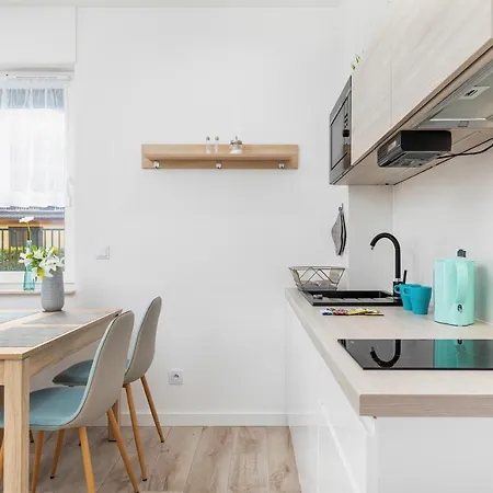 Sloneczny Z Dwiema Sypialniami I Parkingiem By Renters *